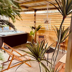 Duguesclin Entre Dinan Et Plages Bed & Breakfast